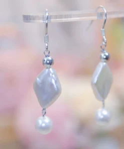Sophisticated Bridesmaid Pearl Earrings with Rare Rhombus Design