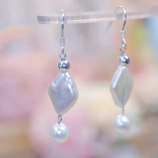 Sophisticated Bridesmaid Pearl Earrings with Rare Rhombus Design