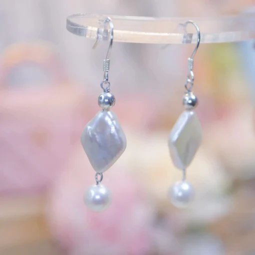 Sophisticated Bridesmaid Pearl Earrings with Rare Rhombus Design