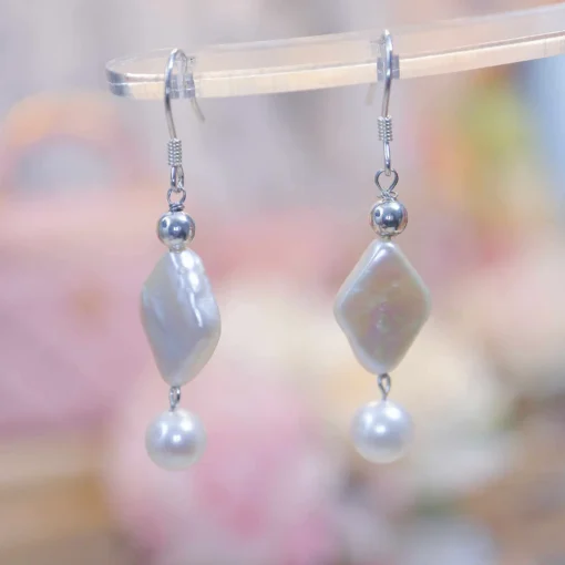 Sophisticated Bridesmaid Pearl Earrings with Rare Rhombus Design